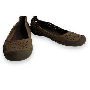 Muk Luk Sport Sandy Light Brown Cut Out Details Flat Loafer Moccasin Women 8 EVA